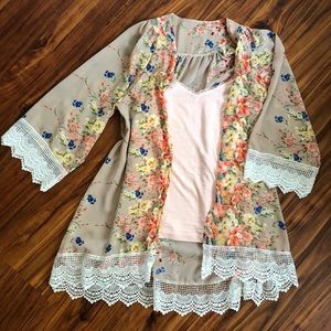 Floral and lace kimono top
